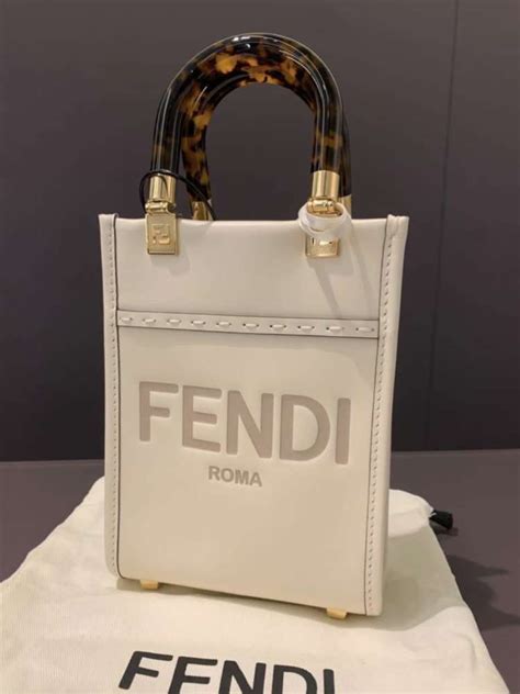 fendi kabelka cena|fendi clothing for women.